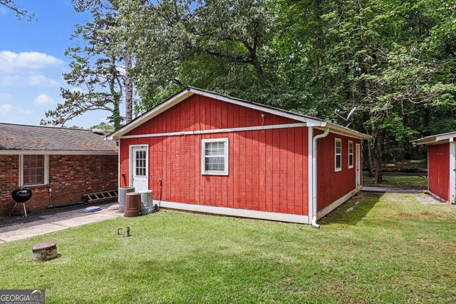 525 Lawshe Road, Senoia, GA 30276
