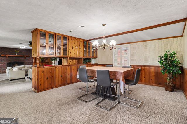 525 Lawshe Road, Senoia, GA 30276