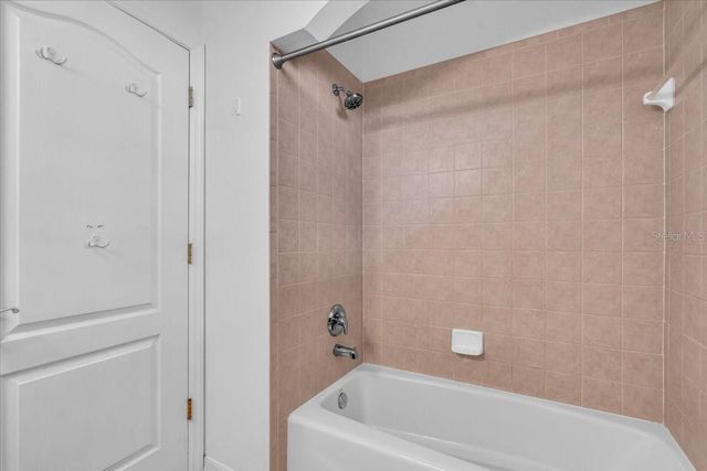 6393 ROOKERY CIRCLE, Bradenton, FL 34203
