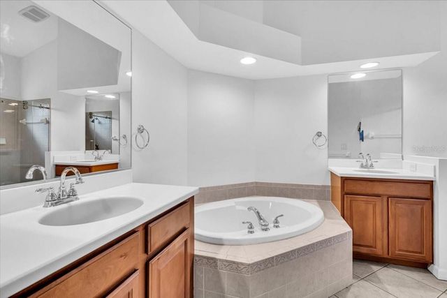6393 ROOKERY CIRCLE, Bradenton, FL 34203