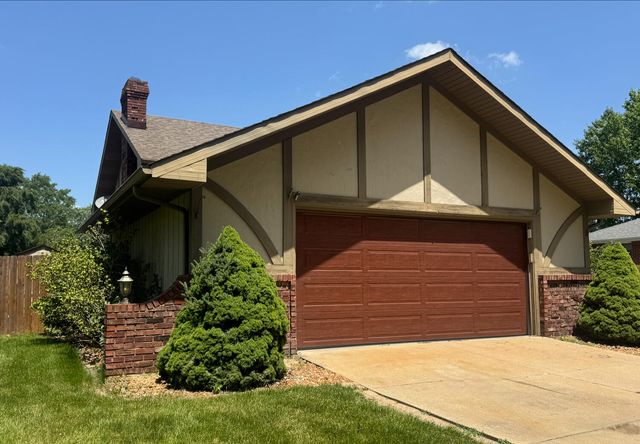 532 Iroquois Street, Schererville, IN 46375