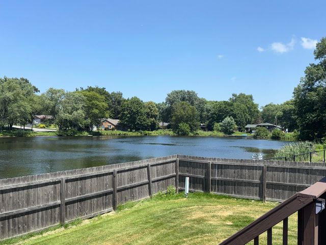 532 Iroquois Street, Schererville, IN 46375