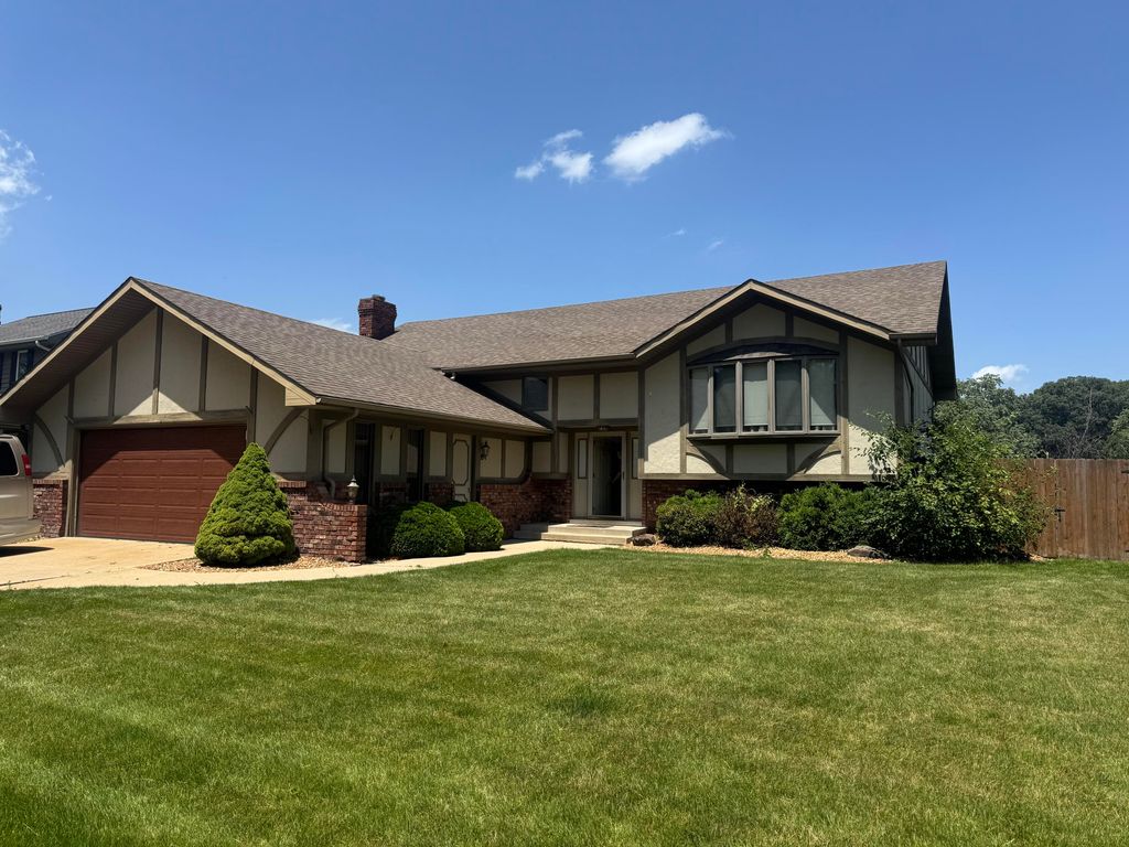532 Iroquois Street, Schererville, IN 46375