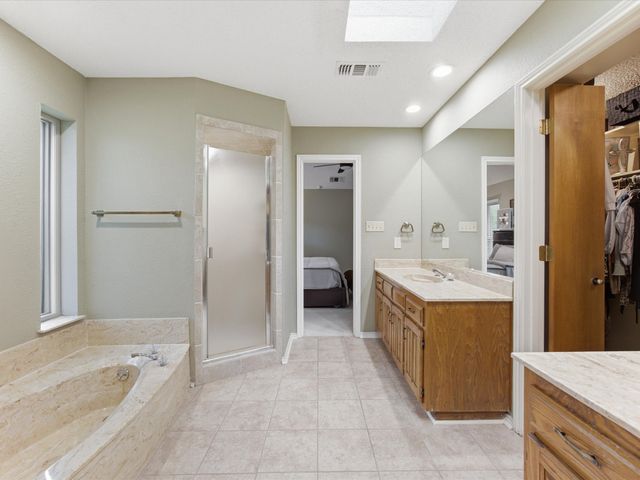 3701 Waycross Court, Arlington, TX 76016