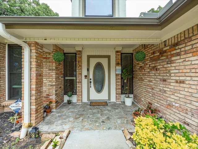 3701 Waycross Court, Arlington, TX 76016
