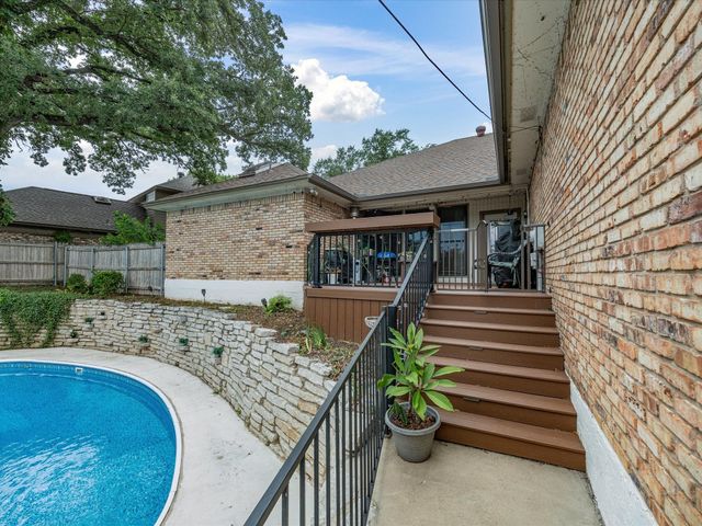 3701 Waycross Court, Arlington, TX 76016