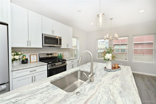 764 Huntley Lane, Troy, MI 48085