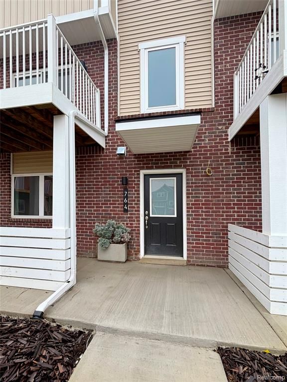 764 Huntley Lane, Troy, MI 48085
