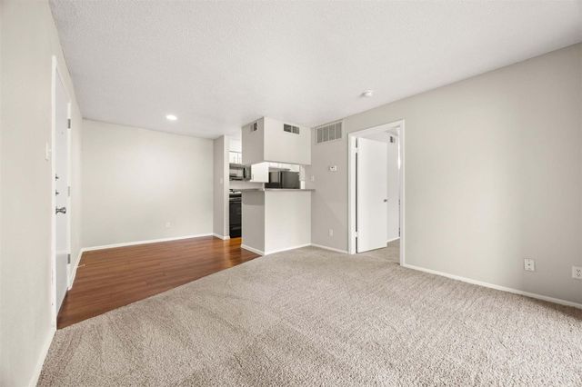 3111 Parker LN 0250, Austin, TX 78741