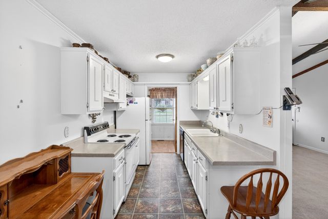 208 Coach Hill Drive, Gaffney, SC 29341