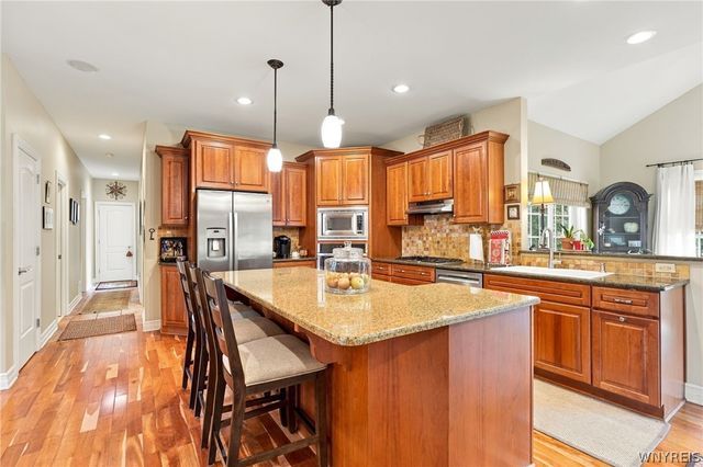 108 Laurel Lane, Amherst, NY 14221
