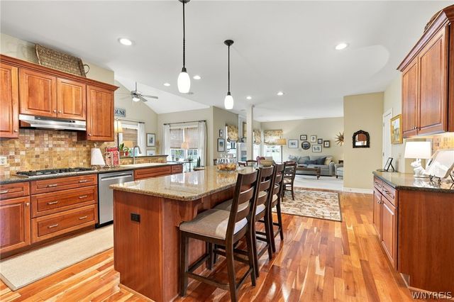 108 Laurel Lane, Amherst, NY 14221