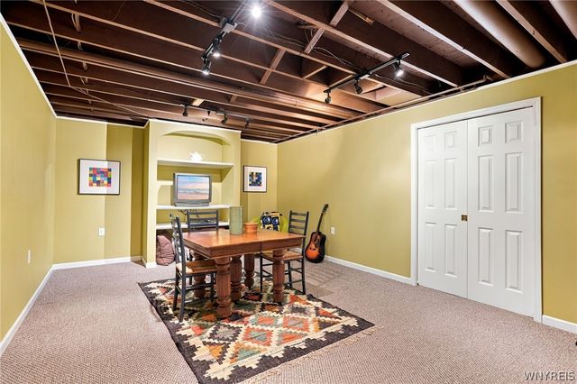 108 Laurel Lane, Amherst, NY 14221