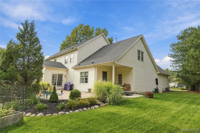 108 Laurel Lane, Amherst, NY 14221