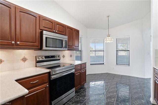 3218 Santa Barbara BLVD N, Cape Coral, FL 33993