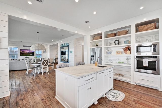 17725 Glei, Galveston, TX 77554