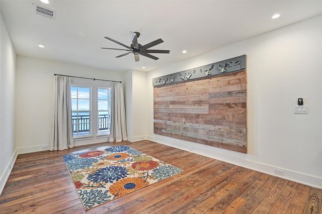 17725 Glei, Galveston, TX 77554
