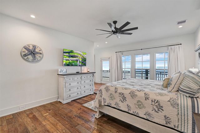 17725 Glei, Galveston, TX 77554