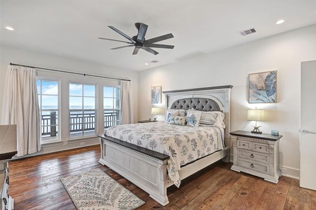 17725 Glei, Galveston, TX 77554
