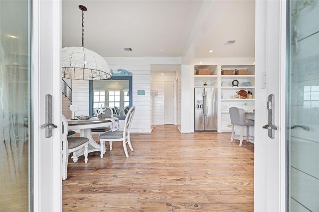17725 Glei, Galveston, TX 77554