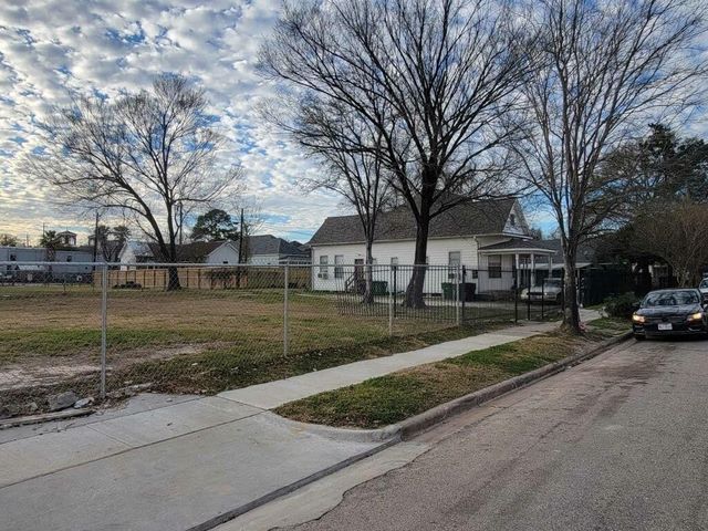 1905 Chapman Street, Houston, TX 77009