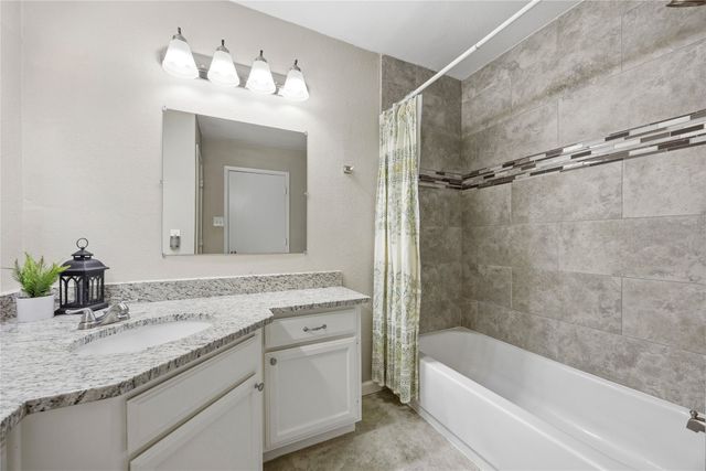 408 Thorn Wood Drive, Euless, TX 76039