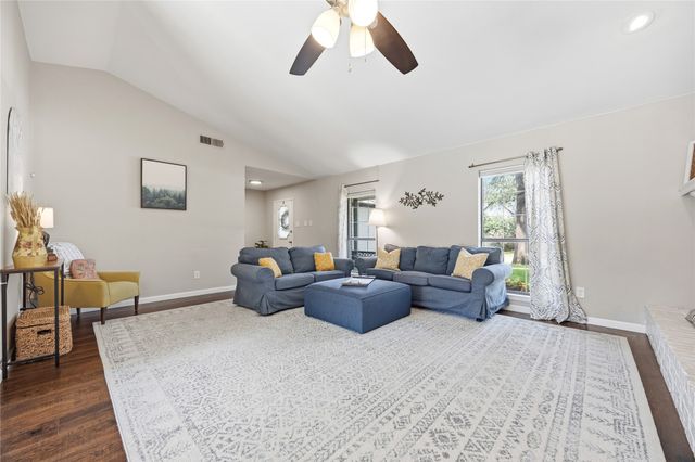 408 Thorn Wood Drive, Euless, TX 76039