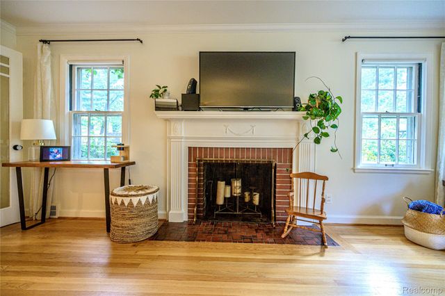 656 W Maplehurst Street, Ferndale, MI 48220