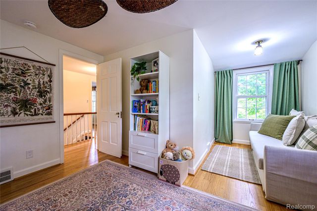 656 W Maplehurst Street, Ferndale, MI 48220
