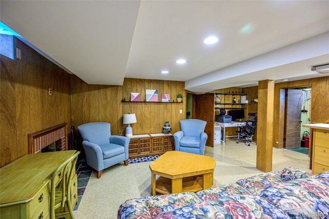 656 W Maplehurst Street, Ferndale, MI 48220