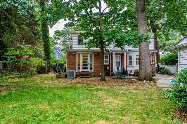 656 W Maplehurst Street, Ferndale, MI 48220