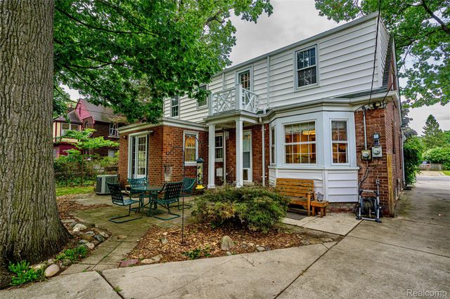 656 W Maplehurst Street, Ferndale, MI 48220