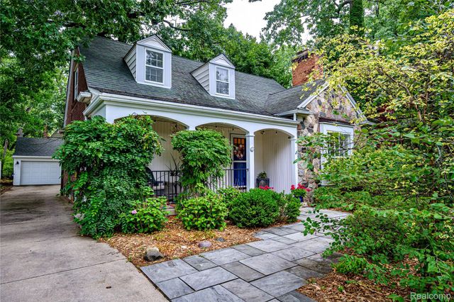 656 W Maplehurst Street, Ferndale, MI 48220
