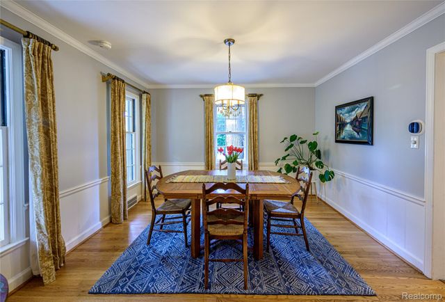 656 W Maplehurst Street, Ferndale, MI 48220