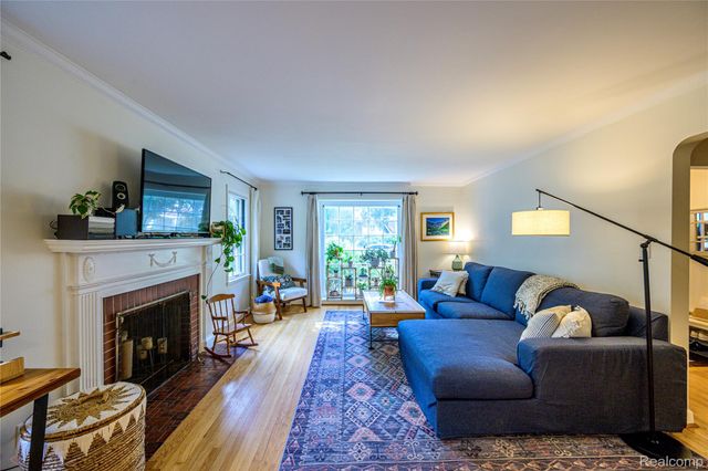 656 W Maplehurst Street, Ferndale, MI 48220