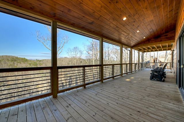 315 River Retreat Road, Blue Ridge, GA 30513