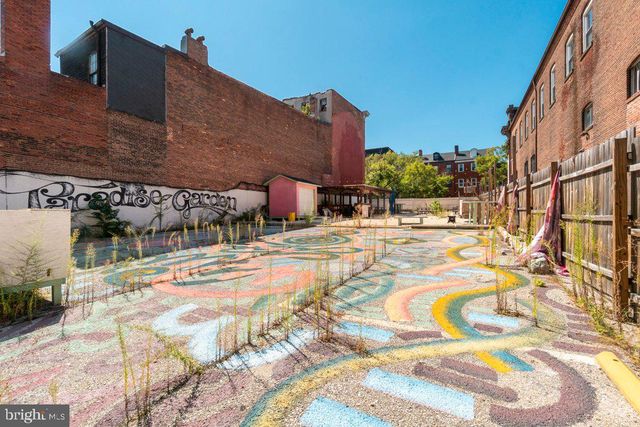 319 N PACA ST, Baltimore, MD 21201