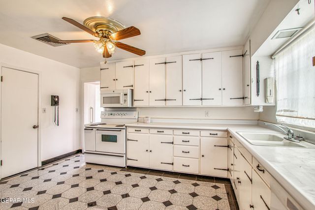 6540 MCNUTT Road, Anthony, NM 88021