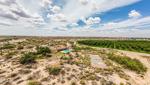6540 MCNUTT Road, Anthony, NM 88021