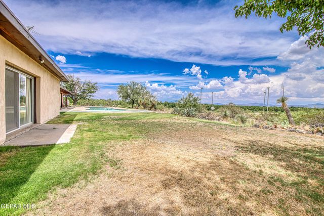 6540 MCNUTT Road, Anthony, NM 88021