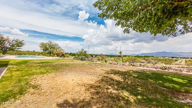 6540 MCNUTT Road, Anthony, NM 88021