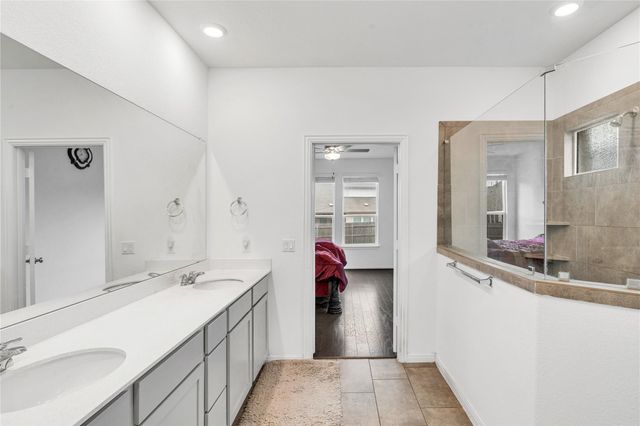 133 Lenera DR, Liberty Hill, TX 78642