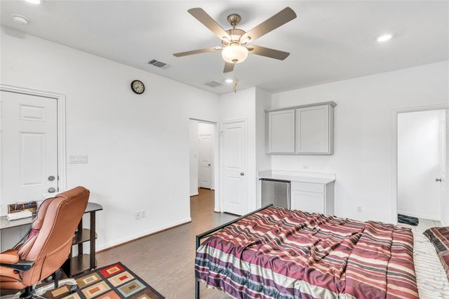 133 Lenera DR, Liberty Hill, TX 78642