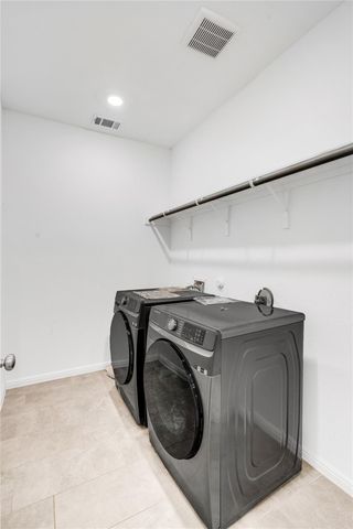 133 Lenera DR, Liberty Hill, TX 78642