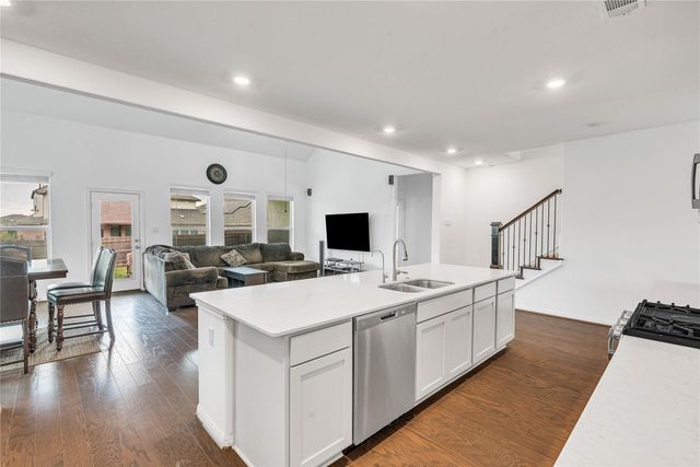 133 Lenera DR, Liberty Hill, TX 78642