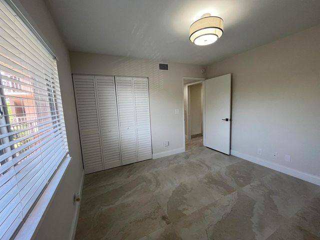 7321 Amberly Lane 302, Delray Beach, FL 33446