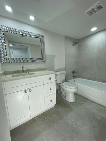 7321 Amberly Lane 302, Delray Beach, FL 33446