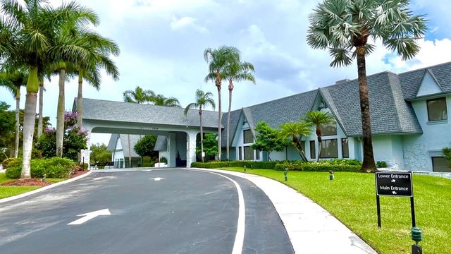 7321 Amberly Lane 302, Delray Beach, FL 33446