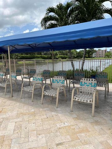 7321 Amberly Lane 302, Delray Beach, FL 33446