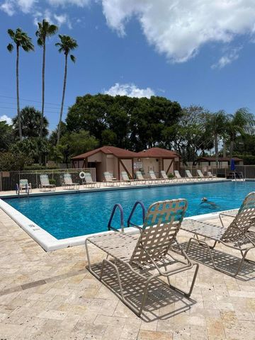 7321 Amberly Lane 302, Delray Beach, FL 33446